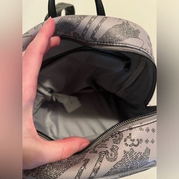 EUC Harry Potter Marauders Map Backpack - Picture 4 of 8